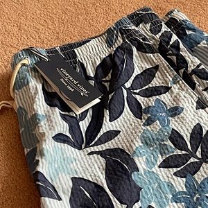 Vineyard vines men’s seersucker shorts brand new